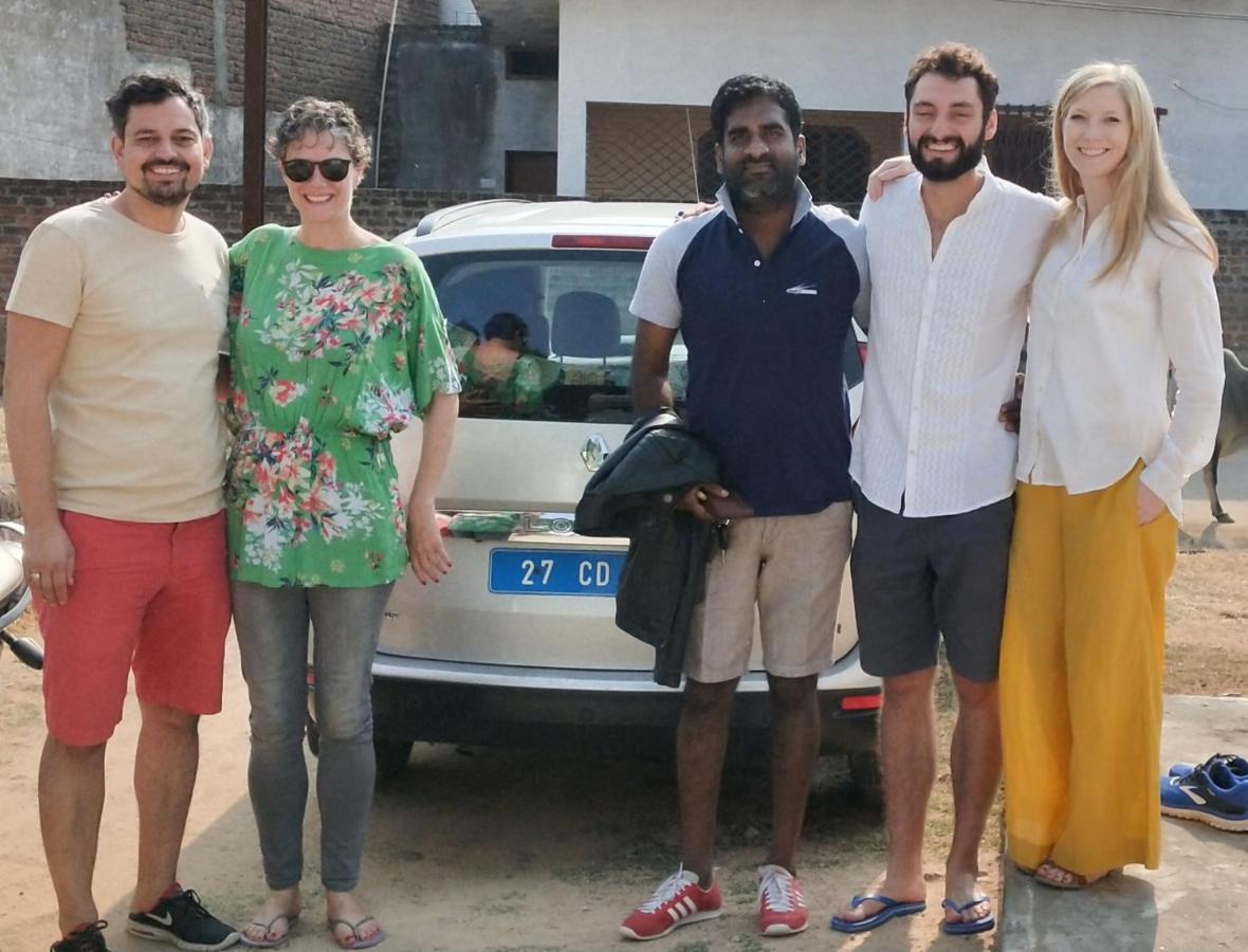 Mini Homestay Khajuraho Ngoại thất bức ảnh